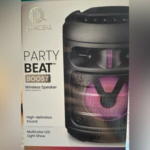 Quikcell Black Bluetooth Speaker